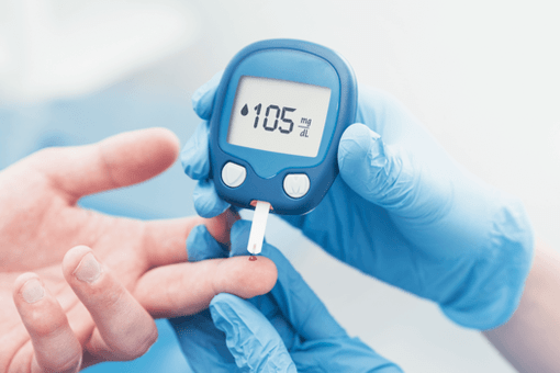 Aumentando os niveis de glicosa no plasma sanguíneo na diabetes mellitus